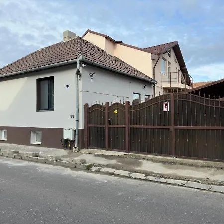 Signal With Garden & Mountain View *