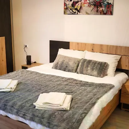 Apartment Signal With Garden & Mountain View Brasov