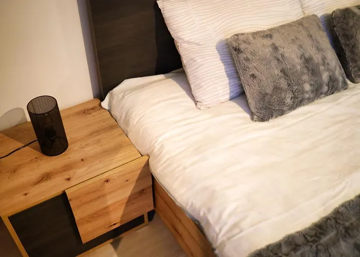 Signal With Garden & Mountain View Brassó