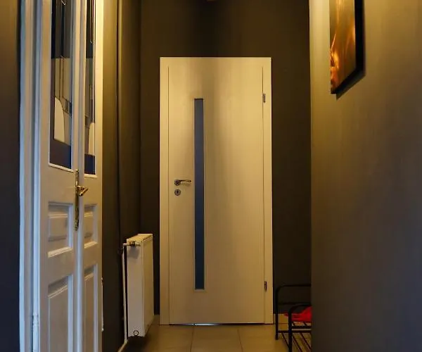 Signal With Garden & Mountain View Brassó